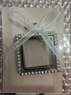 David Tutera Frame Charm  NWT